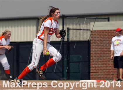 Thumbnail 3 in Van vs. Gilmer (UIL 3A Region II Bi-District Playoff) photogallery.