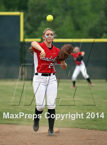 Thumbnail 2 in Van vs. Gilmer (UIL 3A Region II Bi-District Playoff) photogallery.