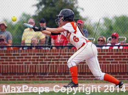 Thumbnail 1 in Van vs. Gilmer (UIL 3A Region II Bi-District Playoff) photogallery.