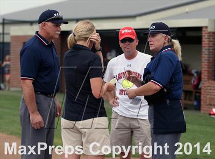 Thumbnail 3 in Van vs. Gilmer (UIL 3A Region II Bi-District Playoff) photogallery.