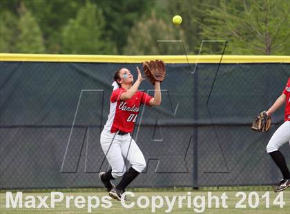 Thumbnail 1 in Van vs. Gilmer (UIL 3A Region II Bi-District Playoff) photogallery.
