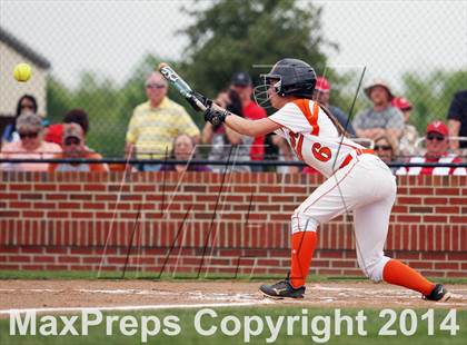 Thumbnail 3 in Van vs. Gilmer (UIL 3A Region II Bi-District Playoff) photogallery.