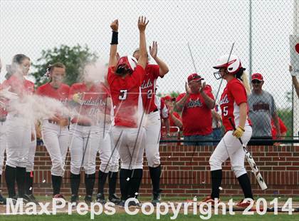 Thumbnail 1 in Van vs. Gilmer (UIL 3A Region II Bi-District Playoff) photogallery.