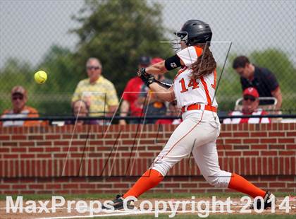 Thumbnail 3 in Van vs. Gilmer (UIL 3A Region II Bi-District Playoff) photogallery.