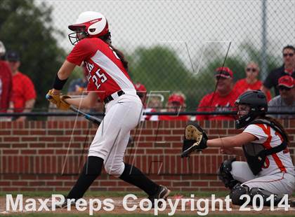 Thumbnail 1 in Van vs. Gilmer (UIL 3A Region II Bi-District Playoff) photogallery.