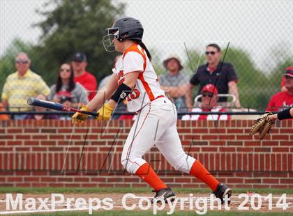 Thumbnail 3 in Van vs. Gilmer (UIL 3A Region II Bi-District Playoff) photogallery.