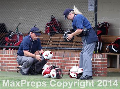 Thumbnail 1 in Van vs. Gilmer (UIL 3A Region II Bi-District Playoff) photogallery.
