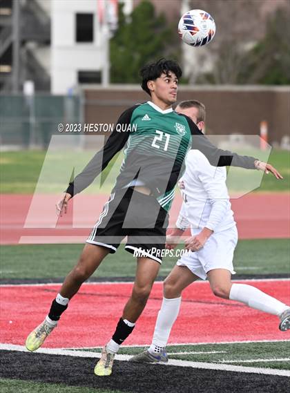 Thumbnail 2 in San Clemente vs. Long Beach Poly (CIF-SS D2 Final) photogallery.