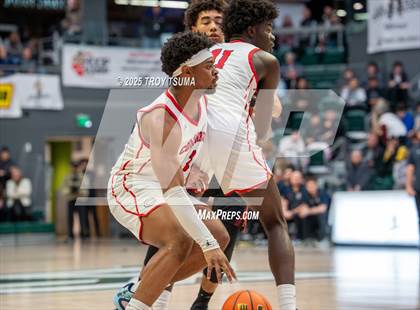 Thumbnail 3 in Central Catholic vs. Columbus photogallery.