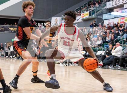 Thumbnail 3 in Central Catholic vs. Columbus photogallery.