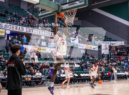 Thumbnail 3 in Central Catholic vs. Columbus photogallery.