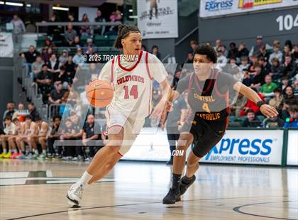 Thumbnail 2 in Central Catholic vs. Columbus photogallery.