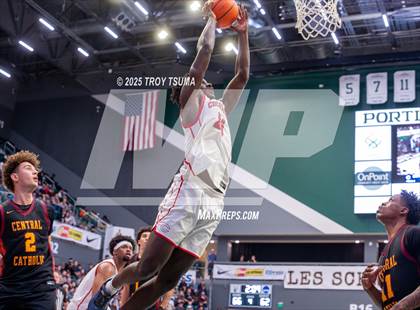 Thumbnail 2 in Central Catholic vs. Columbus photogallery.