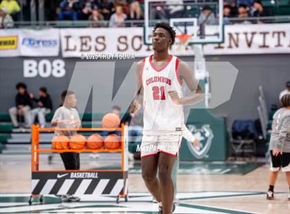 Thumbnail 3 in Central Catholic vs. Columbus photogallery.