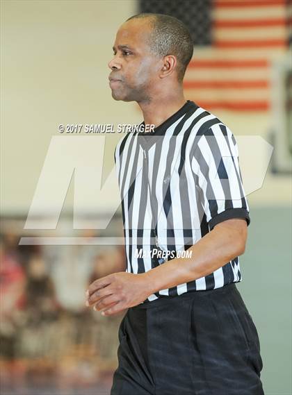 Thumbnail 2 in Loyola vs. Bellarmine Prep (Leo LaRocca Sand Dune Classic) photogallery.
