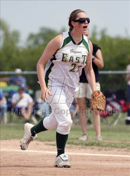 Thumbnail 2 in Amherst Central vs West Seneca East (Section 6 Class A Final) photogallery.