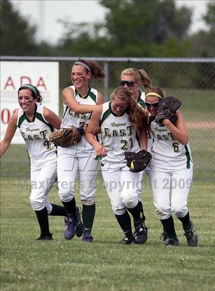 Thumbnail 1 in Amherst Central vs West Seneca East (Section 6 Class A Final) photogallery.