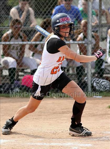 Thumbnail 2 in Amherst Central vs West Seneca East (Section 6 Class A Final) photogallery.
