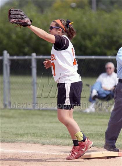Thumbnail 3 in Amherst Central vs West Seneca East (Section 6 Class A Final) photogallery.