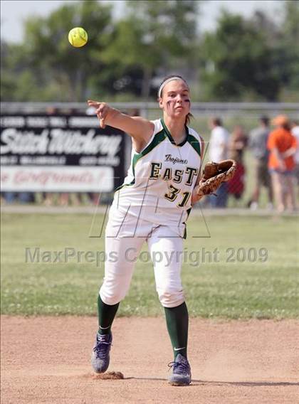 Thumbnail 3 in Amherst Central vs West Seneca East (Section 6 Class A Final) photogallery.