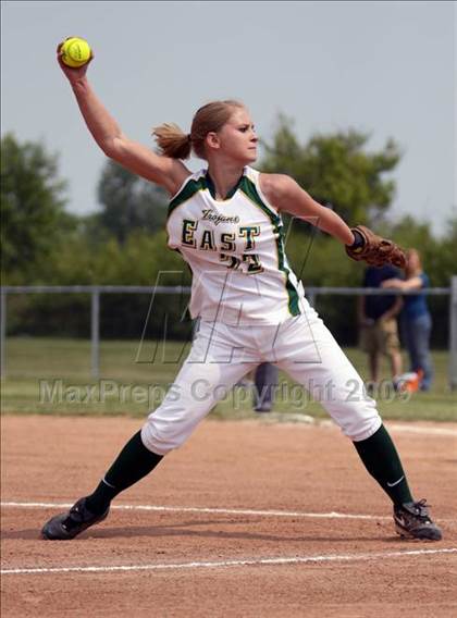Thumbnail 3 in Amherst Central vs West Seneca East (Section 6 Class A Final) photogallery.