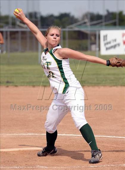 Thumbnail 2 in Amherst Central vs West Seneca East (Section 6 Class A Final) photogallery.