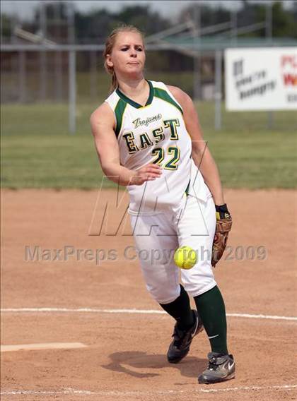 Thumbnail 3 in Amherst Central vs West Seneca East (Section 6 Class A Final) photogallery.