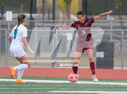 Thumbnail 2 in Red Mountain vs. Highland (Coyote Classic Soccer Tournament) photogallery.