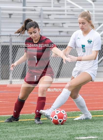 Thumbnail 2 in Red Mountain vs. Highland (Coyote Classic Soccer Tournament) photogallery.