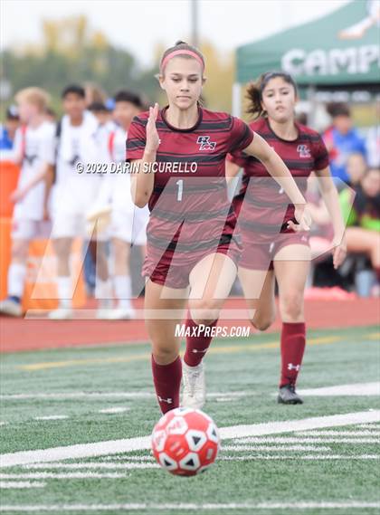 Thumbnail 2 in Red Mountain vs. Highland (Coyote Classic Soccer Tournament) photogallery.