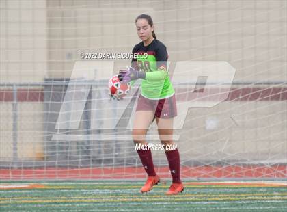 Thumbnail 1 in Red Mountain vs. Highland (Coyote Classic Soccer Tournament) photogallery.