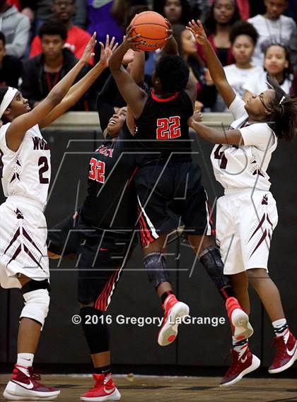 Thumbnail 1 in Mansfield Legacy vs. Mansfield Timberview photogallery.