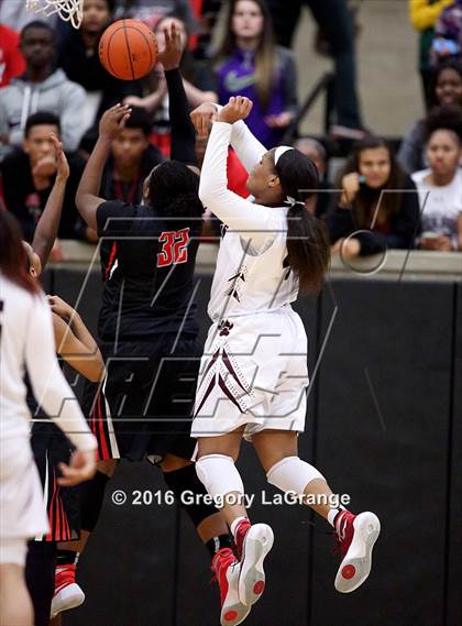 Thumbnail 2 in Mansfield Legacy vs. Mansfield Timberview photogallery.