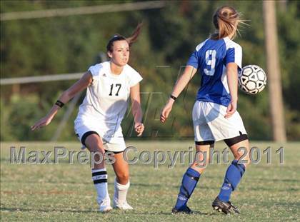 Thumbnail 1 in McMinn County vs. Karns (Bearden Invitational) photogallery.