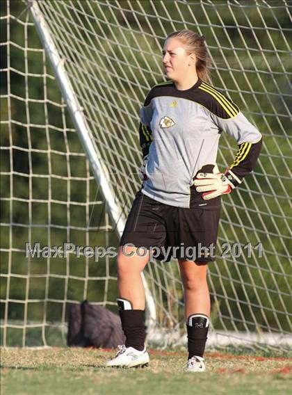 Thumbnail 2 in McMinn County vs. Karns (Bearden Invitational) photogallery.