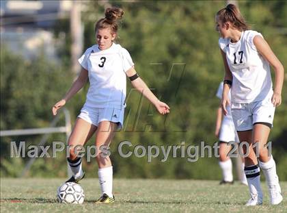 Thumbnail 2 in McMinn County vs. Karns (Bearden Invitational) photogallery.