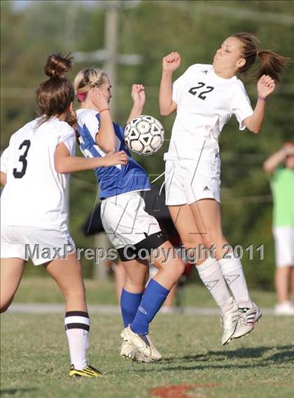 Thumbnail 2 in McMinn County vs. Karns (Bearden Invitational) photogallery.