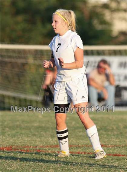 Thumbnail 3 in McMinn County vs. Karns (Bearden Invitational) photogallery.