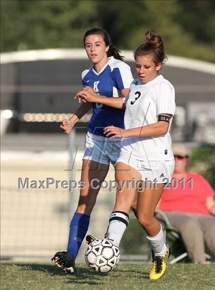 Thumbnail 3 in McMinn County vs. Karns (Bearden Invitational) photogallery.