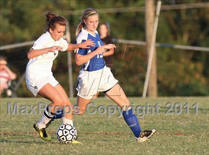 Thumbnail 3 in McMinn County vs. Karns (Bearden Invitational) photogallery.
