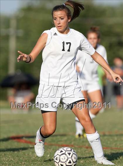 Thumbnail 1 in McMinn County vs. Karns (Bearden Invitational) photogallery.