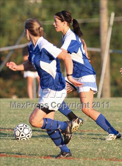 Thumbnail 2 in McMinn County vs. Karns (Bearden Invitational) photogallery.