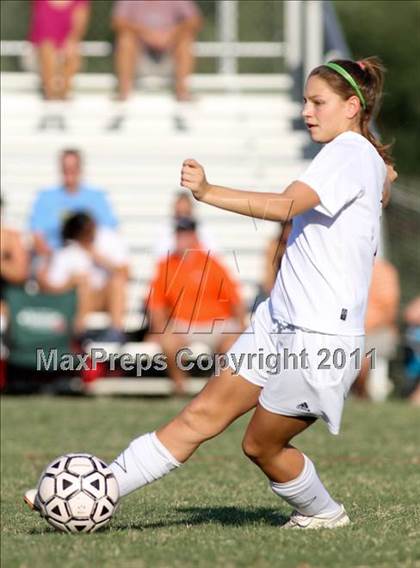 Thumbnail 1 in McMinn County vs. Karns (Bearden Invitational) photogallery.