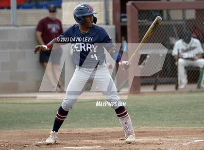 Thumbnail 1 in Perry @ Hamilton photogallery.