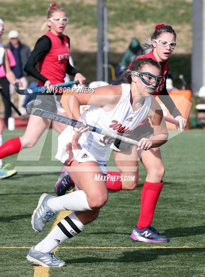 Thumbnail 2 in Mountain View vs Gloucester (VHSL Class 5 Semifinal) photogallery.