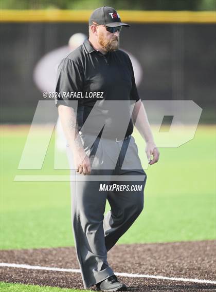 Thumbnail 2 in Friendswood vs. Nederland (UIL Baseball 5A Region 3 Bi-District) photogallery.