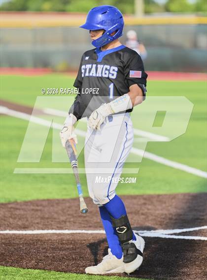 Thumbnail 2 in Friendswood vs. Nederland (UIL Baseball 5A Region 3 Bi-District) photogallery.
