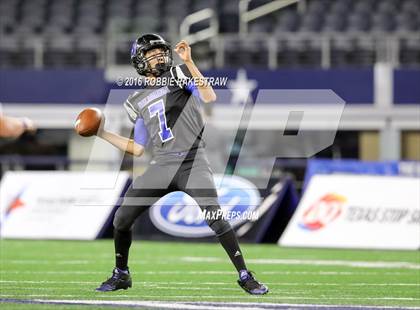 Thumbnail 1 in Balmorhea vs. Richland Springs (UIL 1A Division II Final) photogallery.