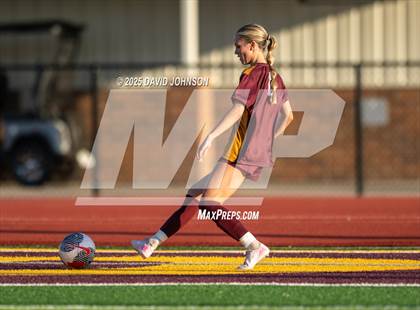 Thumbnail 3 in Coronado @ Windsor (CHSAA 4A Round 2) photogallery.