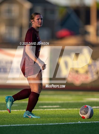 Thumbnail 2 in Coronado @ Windsor (CHSAA 4A Round 2) photogallery.